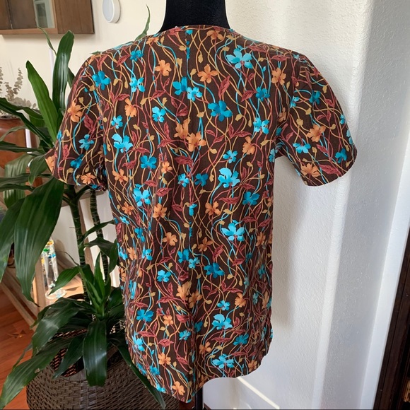 Scrub top - Picture 2 of 2